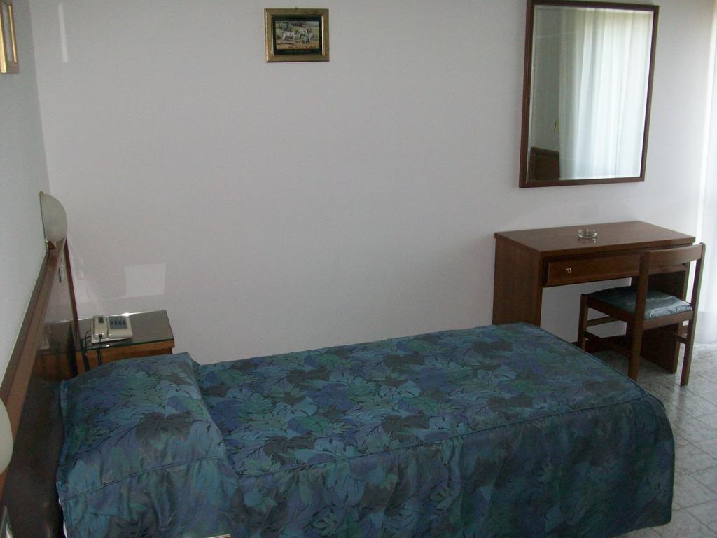 Hotel Santorotto Di Fabio Terrosi Sinalunga Δωμάτιο φωτογραφία