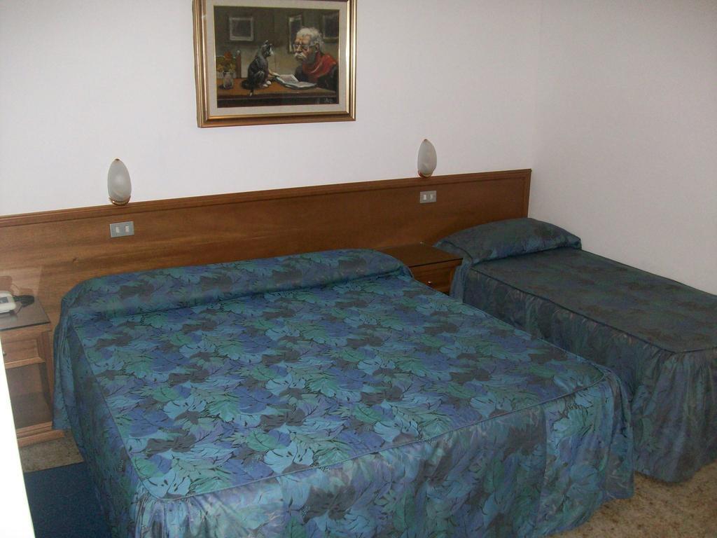 Hotel Santorotto Di Fabio Terrosi Sinalunga Δωμάτιο φωτογραφία